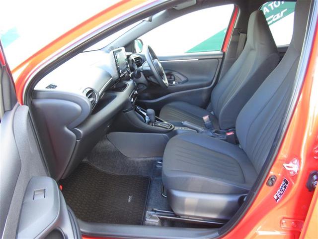 ヤリス Ｇ　メモリーナビ　ミュージックプレイヤー接続可　バックカメラ　衝突被害軽減システム　ＥＴＣ　ドラレコ　ワンオーナー（12枚目）