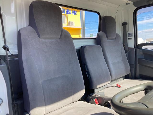 エルフトラック 2t ロング 低床 荷台鉄板張り 5速マニュアル セイコーラック ロープ穴4対 坂道発進補助 ETC(8枚目)