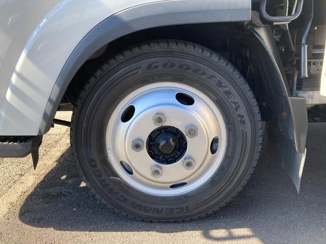 エルフトラック 2t ロング 低床 荷台鉄板張り 5速マニュアル セイコーラック ロープ穴4対 坂道発進補助 ETC(19枚目)