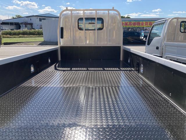 エルフトラック 2t ロング 低床 荷台鉄板張り 5速マニュアル セイコーラック ロープ穴4対 坂道発進補助 ETC(21枚目)