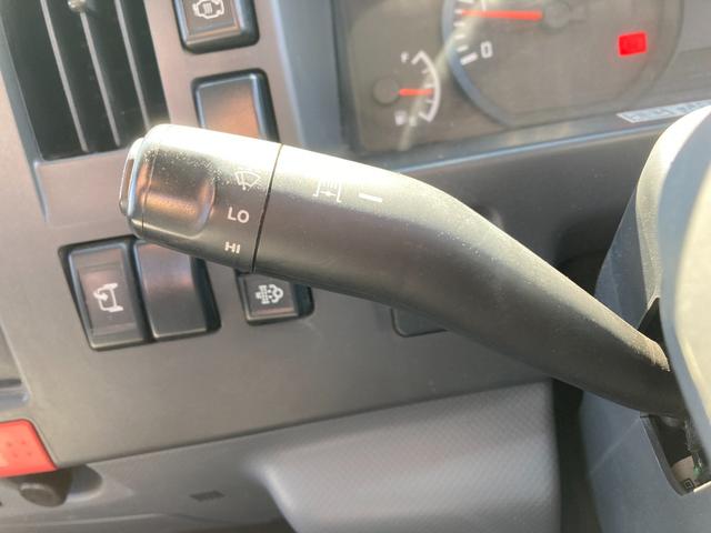 エルフトラック 2t ロング 低床 荷台鉄板張り 5速マニュアル セイコーラック ロープ穴4対 坂道発進補助 ETC(37枚目)