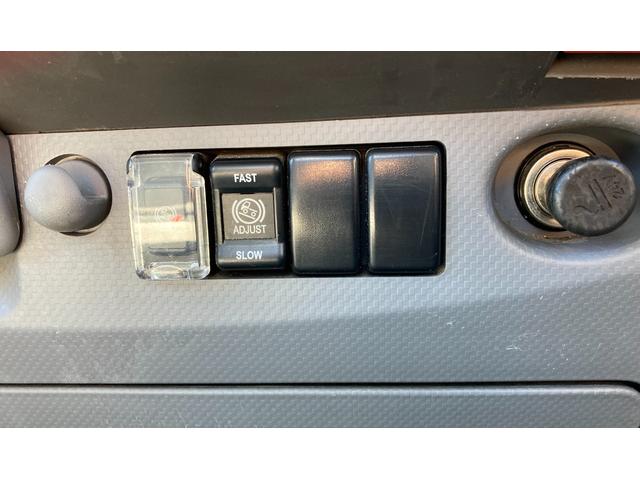 エルフトラック 2t ロング 低床 荷台鉄板張り 5速マニュアル セイコーラック ロープ穴4対 坂道発進補助 ETC(40枚目)