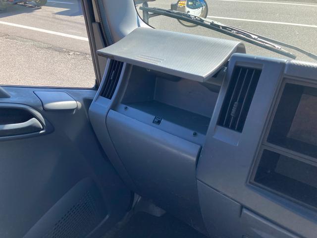 エルフトラック 2t ロング 低床 荷台鉄板張り 5速マニュアル セイコーラック ロープ穴4対 坂道発進補助 ETC(44枚目)