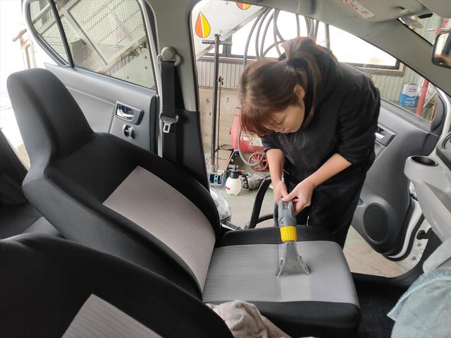 ピクシスエポック Ｘ　ＳＡＩＩＩ　／禁煙車／車検整備付き／全国対応１年保証付き／試運転済み／全席シート洗浄済み／新品バッテリー交換／衝突回避支援ブレーキ機能／ブルートゥース対応地デジナビ／後カメラ／ＥＴＣ／ＬＥＤライト／整備記録簿あり（69枚目）