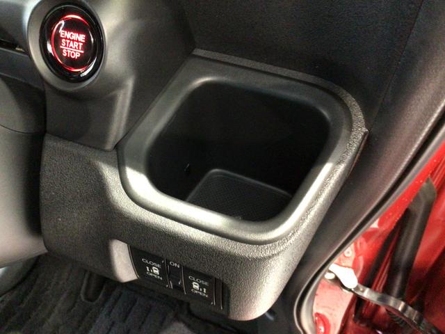Ｎ－ＢＯＸカスタム コーディネートスタイル　デモカーＵＰ・ホンダＣＯＮＮＥＣＴ・ＬＥＤ・フルセグ・純正ドラレコ・純正ＡＷ（39枚目）