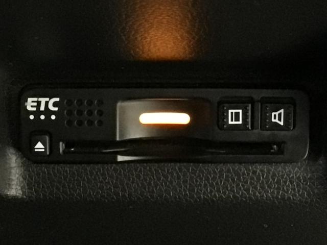 シャトル Gホンダセンシング LED・フルセグ・メモリナビ・DVD・バックカメラ・ECONスイッチ・ETC(10枚目)