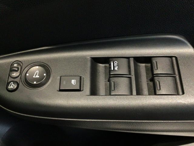 シャトル Gホンダセンシング LED・フルセグ・メモリナビ・DVD・バックカメラ・ECONスイッチ・ETC(26枚目)