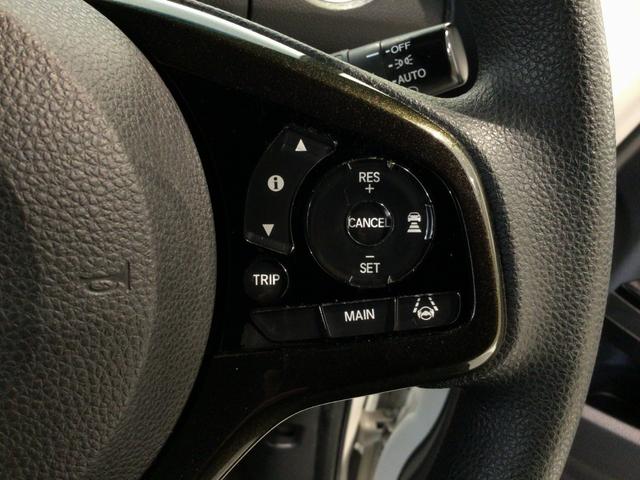 【アダプティブ・クルーズ・コントロール】予め設定した車速内でクルマが自動的に加減速。前走車との適切な車間距離を維持しながら追従走行し、高速道路でのドライバーの疲労を軽減してくれる嬉しい機能付♪