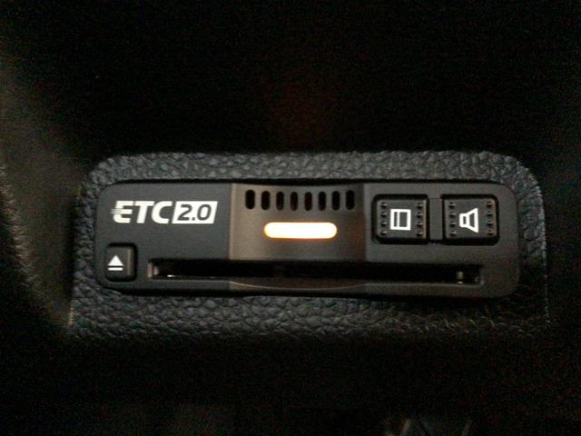 【ＥＴＣ車載器】もはや必須アイテムのＥＴＣを搭載！高速道路のご利用時にとても便利！わずらわしい料金所での現金支払いが不要となりスムーズに通過できます♪