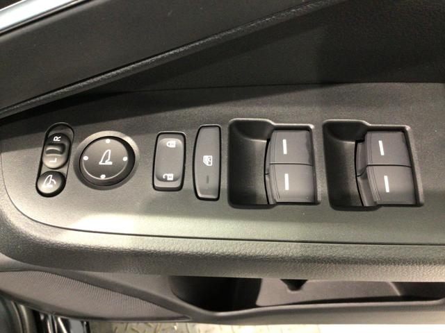 当店の車は全て総額表示をしております。諸費用について気になる点などありましたら、お気軽にお問い合わせください！