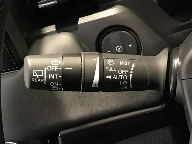 ご契約の流れは、当店のスタッフがわかりやすく説明いたしますのでお気軽にお声かけください！