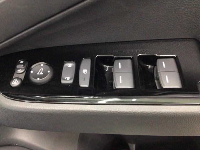 ヴェゼル ｅ：ＨＥＶＺ　ＬＥＤ・フルセグ・メモリナビ・ＤＶＤ・ＣＤ・バックカメラ・純正ＡＷ・ＥＴＣ（28枚目）