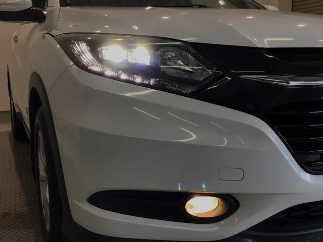 ヴェゼル Ｘ　ＬＥＤ・ワンセグ・メモリナビ・ＤＶＤ・ＣＤ・バックカメラ・純正ＡＷ・ＥＴＣ（3枚目）