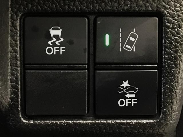 N-BOXカスタム G・EXターボホンダセンシング LED・フルセグ・メモリナビ・DVD・CD・バックカメラ・純正AW・ETC(7枚目)