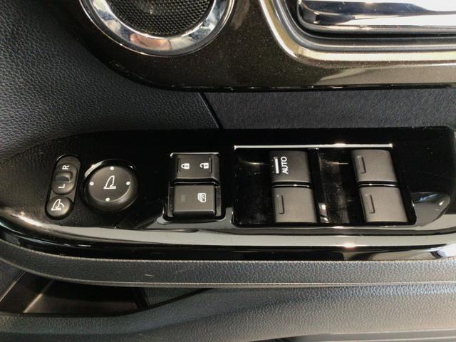 N-BOXカスタム G・EXターボホンダセンシング LED・フルセグ・メモリナビ・DVD・CD・バックカメラ・純正AW・ETC(28枚目)