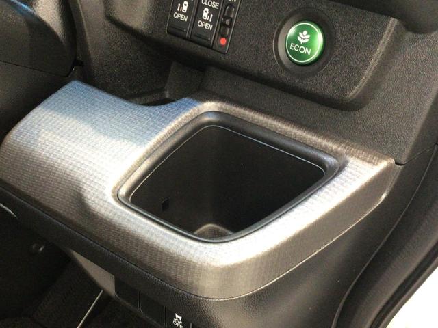 ステップワゴンスパーダ スパーダホンダセンシング LED・フルセグ・メモリナビ・DVD・CD・バックカメラ・純正AW・ETC(36枚目)