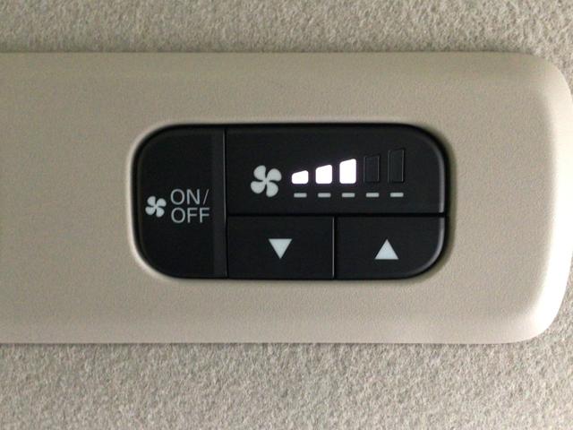 フリード クロスター　デモカーＵＰ・ＬＥＤ・フルセグ・純正ＡＷ・ホンダＣＯＮＮＥＣＴ・ＥＴＣ（47枚目）