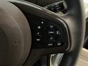【アダプティブ・クルーズ・コントロール】予め設定した車速内でクルマが自動的に加減速。前走車との適切な車間距離を維持しながら追従走行し、高速道路でのドライバーの疲労を軽減してくれる嬉しい機能付♪