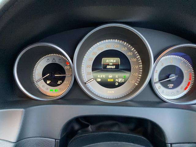 E250カブリオレ E250カブリオレ(4名)/赤革シート/全周囲カメラ/前席シートヒーター/クリアランスソナー(26枚目)