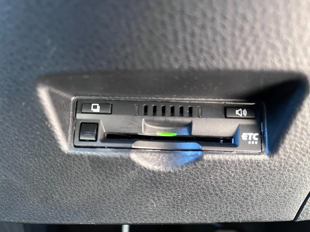 Ｃ－ＨＲ Ｇ　モード　ネロ　セーフティプラスＩＩＩ　ハーフレザー・全方位カメラ・純正ナビ・前席ヒートシーター・運転席ランバーサポート・ＥＴＣ・セーフティセンス・ブラインドスポットモニター・ＬＥＤライト・オートハイビーム（24枚目）