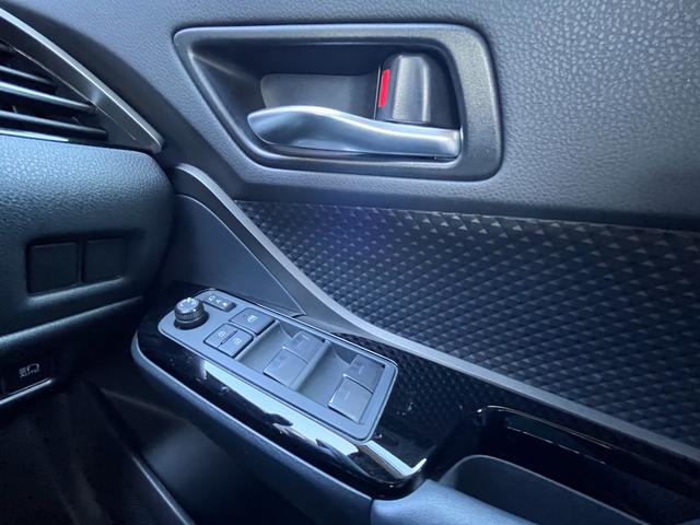 Ｃ－ＨＲ Ｇ　モード　ネロ　セーフティプラスＩＩＩ　ハーフレザー・全方位カメラ・純正ナビ・前席ヒートシーター・運転席ランバーサポート・ＥＴＣ・セーフティセンス・ブラインドスポットモニター・ＬＥＤライト・オートハイビーム（26枚目）