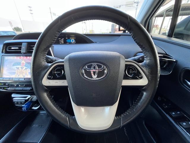 プリウス Ｓツーリングセレクション　ナビ・バックモニター・９インチＴＶキャンセラー・ドラレコ・ＥＴＣ・レーダー・革シート・カメラ・シートヒーター・１７インチ純正アルミホイール・モデリスタエアロ（20枚目）