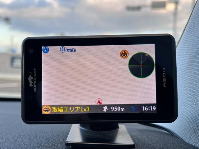 プリウス Ｓツーリングセレクション　ナビ・バックモニター・９インチＴＶキャンセラー・ドラレコ・ＥＴＣ・レーダー・革シート・カメラ・シートヒーター・１７インチ純正アルミホイール・モデリスタエアロ（25枚目）