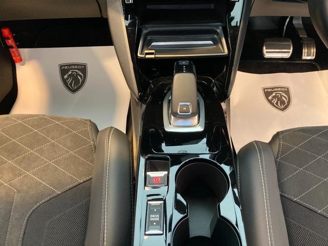 ２０８ ＧＴ　ＧＴ　正規認定中古車／禁煙車／１オーナー／ＡＡＣ／衝突軽減ブレーキ／ＡｐｐｌｅＣａｒＰｌａｙ／／バックカメラ／ブラインドスポットモニター／ＬＥＤヘッドライト／スマートキー／ＥＴＣ（13枚目）