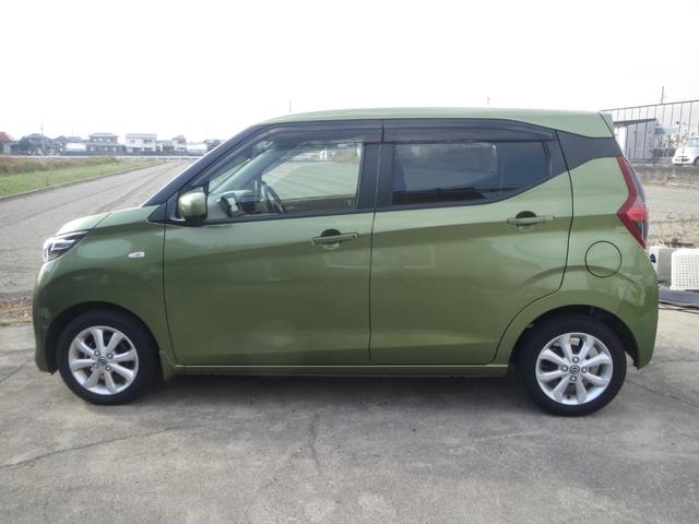 デイズ Ｘ　ＳＤナビ　フルセグ　Ｂｌｕｅｔｏｏｈ　オートライト　ＥＴＣ　バックカメラ　ドラレコ　アイドリングストップ　プッシュスタート　ステアスイッチ　衝突軽ブレーキ　車線逸脱警報　スマートキー　試乗ＯＫ（4枚目）