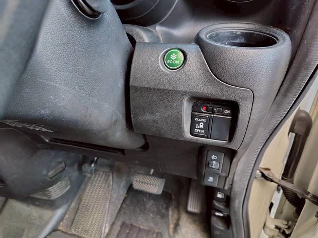 Ｎ－ＢＯＸ Ｇ・Ｌパッケージ　４ナンバー／貨物登録／乗車定員２名／最大積載量２００キロ／エンジンプッシュスタート／スマートキー／ＥＴＣ／地デジ／ナビ／バックカメラ／Ｂｌｕｅｔｏｏｔｈ／左側パワースライドドア／ＬＥＤヘッドライト／純（13枚目）