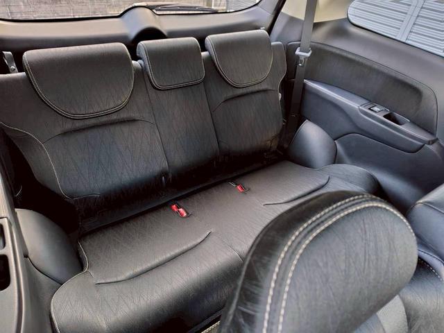 オデッセイ アブソルート　エンジンプッシュスタート／スマートキー／衝突軽減ブレーキ／地デジ／ナビ／バックカメラ／両側パワースライドドア／フリップダウンモニター／タイミングチェーン／ＨＩＤ／ＥＴＣ（14枚目）