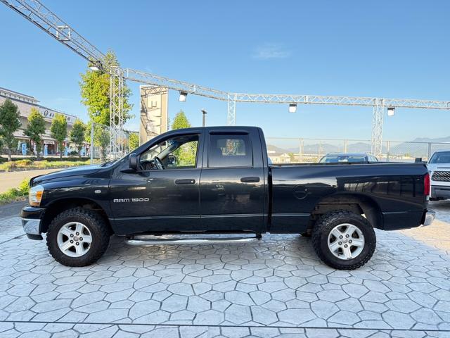 ダッジ・ラム クワッドキャブ　４ＷＤ　貨物ナンバー　自動車税１６０００円　ベッドライナー（2枚目）
