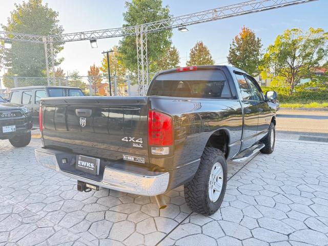 ダッジ・ラム クワッドキャブ　４ＷＤ　貨物ナンバー　自動車税１６０００円　ベッドライナー（4枚目）