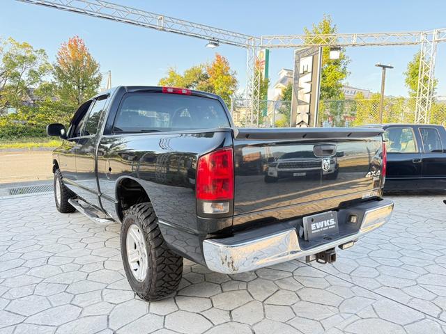 ダッジ・ラム クワッドキャブ　４ＷＤ　貨物ナンバー　自動車税１６０００円　ベッドライナー（6枚目）