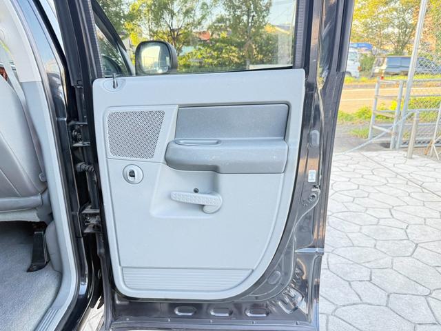 ダッジ・ラム クワッドキャブ　４ＷＤ　貨物ナンバー　自動車税１６０００円　ベッドライナー（29枚目）