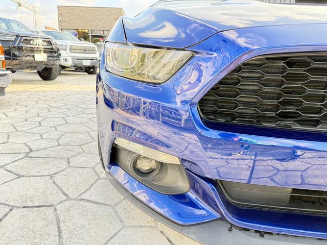 FORD MUSTANG 50 YEARS EDITION