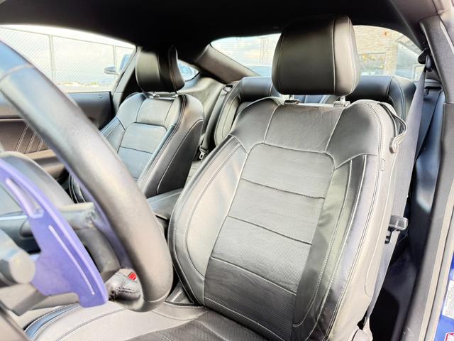 FORD MUSTANG 50 YEARS EDITION