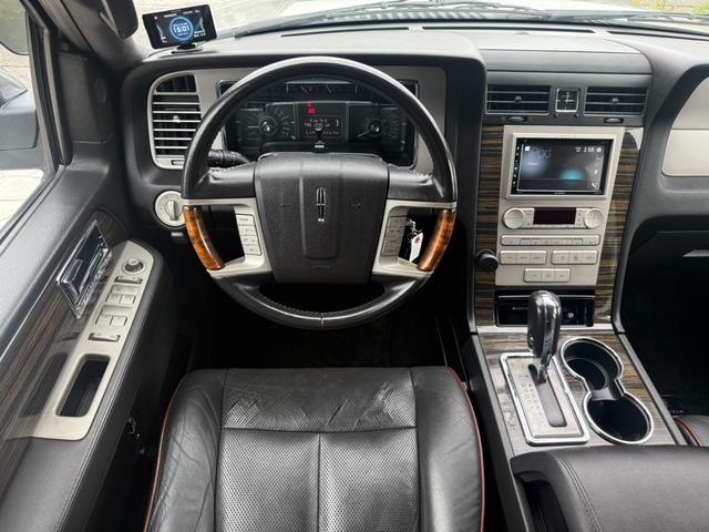 リンカーンナビゲーター アルティメイト 正規ディーラー車 日本仕様 1ナンバー登録 純正電動ステップ 電動リアゲート(11枚目)