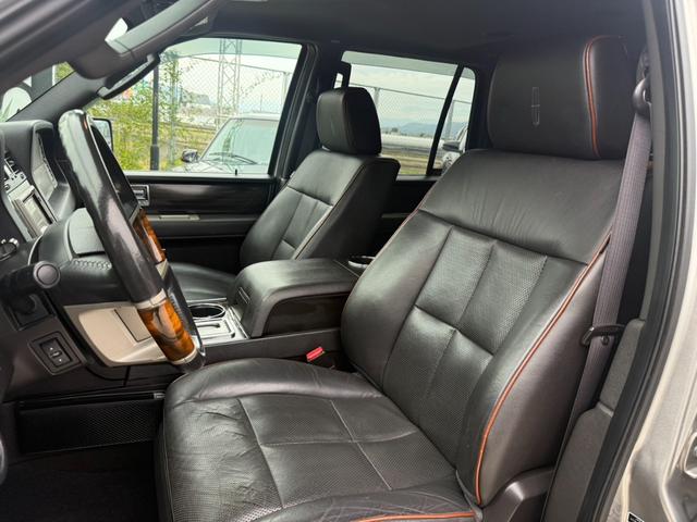 リンカーンナビゲーター アルティメイト 正規ディーラー車 日本仕様 1ナンバー登録 純正電動ステップ 電動リアゲート(19枚目)