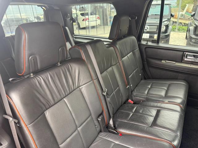 リンカーンナビゲーター アルティメイト 正規ディーラー車 日本仕様 1ナンバー登録 純正電動ステップ 電動リアゲート(32枚目)