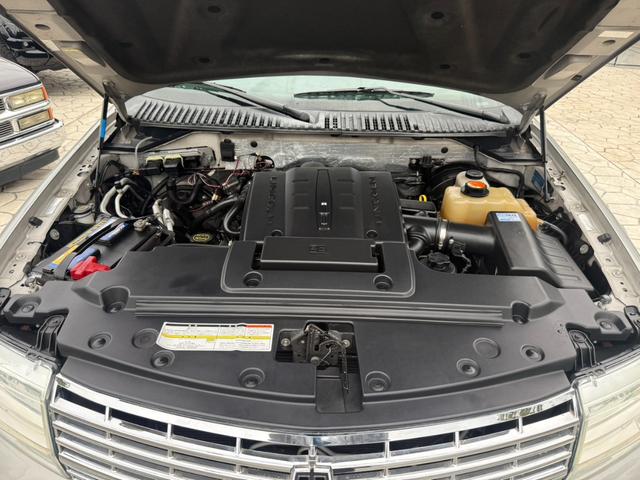 リンカーンナビゲーター アルティメイト 正規ディーラー車 日本仕様 1ナンバー登録 純正電動ステップ 電動リアゲート(43枚目)