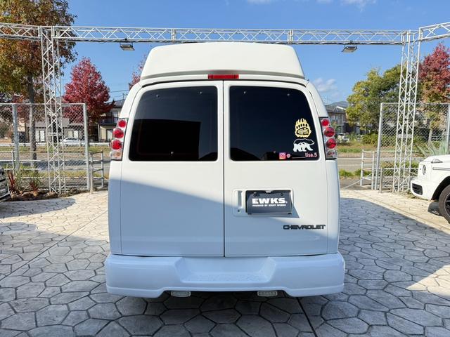 シボレーエクスプレス ベースグレード スタークラフト 4WD 後期ルック ミッション積替済み(4枚目)