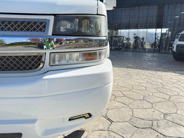 シボレーエクスプレス ベースグレード スタークラフト 4WD 後期ルック ミッション積替済み(7枚目)