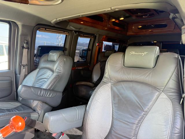 シボレーエクスプレス ベースグレード スタークラフト 4WD 後期ルック ミッション積替済み(18枚目)