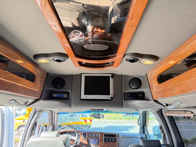 シボレーエクスプレス ベースグレード スタークラフト 4WD 後期ルック ミッション積替済み(25枚目)