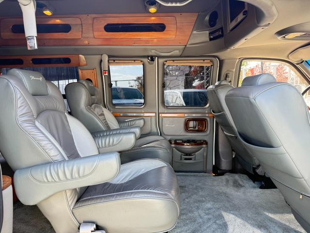 シボレーエクスプレス ベースグレード スタークラフト 4WD 後期ルック ミッション積替済み(29枚目)