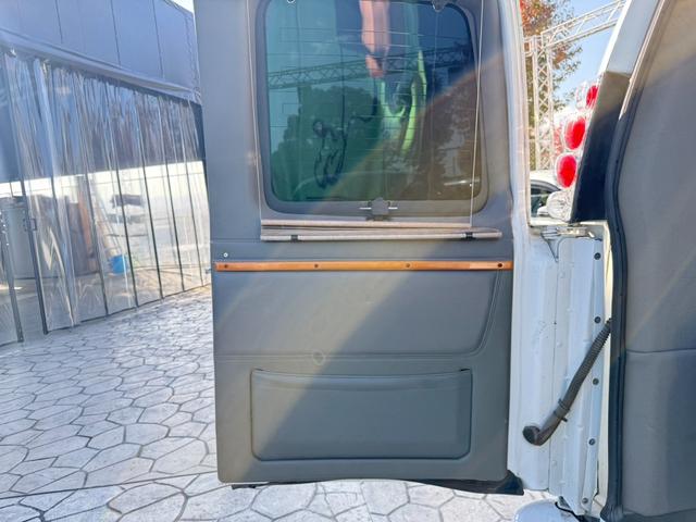 シボレーエクスプレス ベースグレード スタークラフト 4WD 後期ルック ミッション積替済み(34枚目)