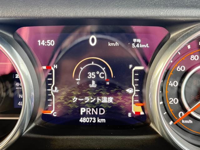 ジープ・ラングラーアンリミテッド サハラ　ＦＯＸ足廻り　ＷＨＡ－Ｃ電動ステップ　ＷＨＡ－Ｃワイドボディ　ルビコングリル（14枚目）