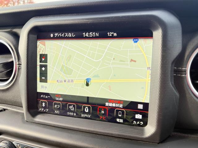 ジープ・ラングラーアンリミテッド サハラ　ＦＯＸ足廻り　ＷＨＡ－Ｃ電動ステップ　ＷＨＡ－Ｃワイドボディ　ルビコングリル（17枚目）