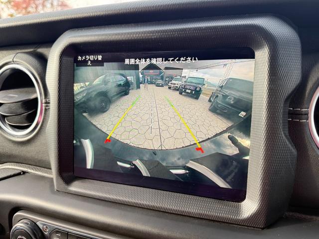 ジープ・ラングラーアンリミテッド サハラ　ＦＯＸ足廻り　ＷＨＡ－Ｃ電動ステップ　ＷＨＡ－Ｃワイドボディ　ルビコングリル（18枚目）